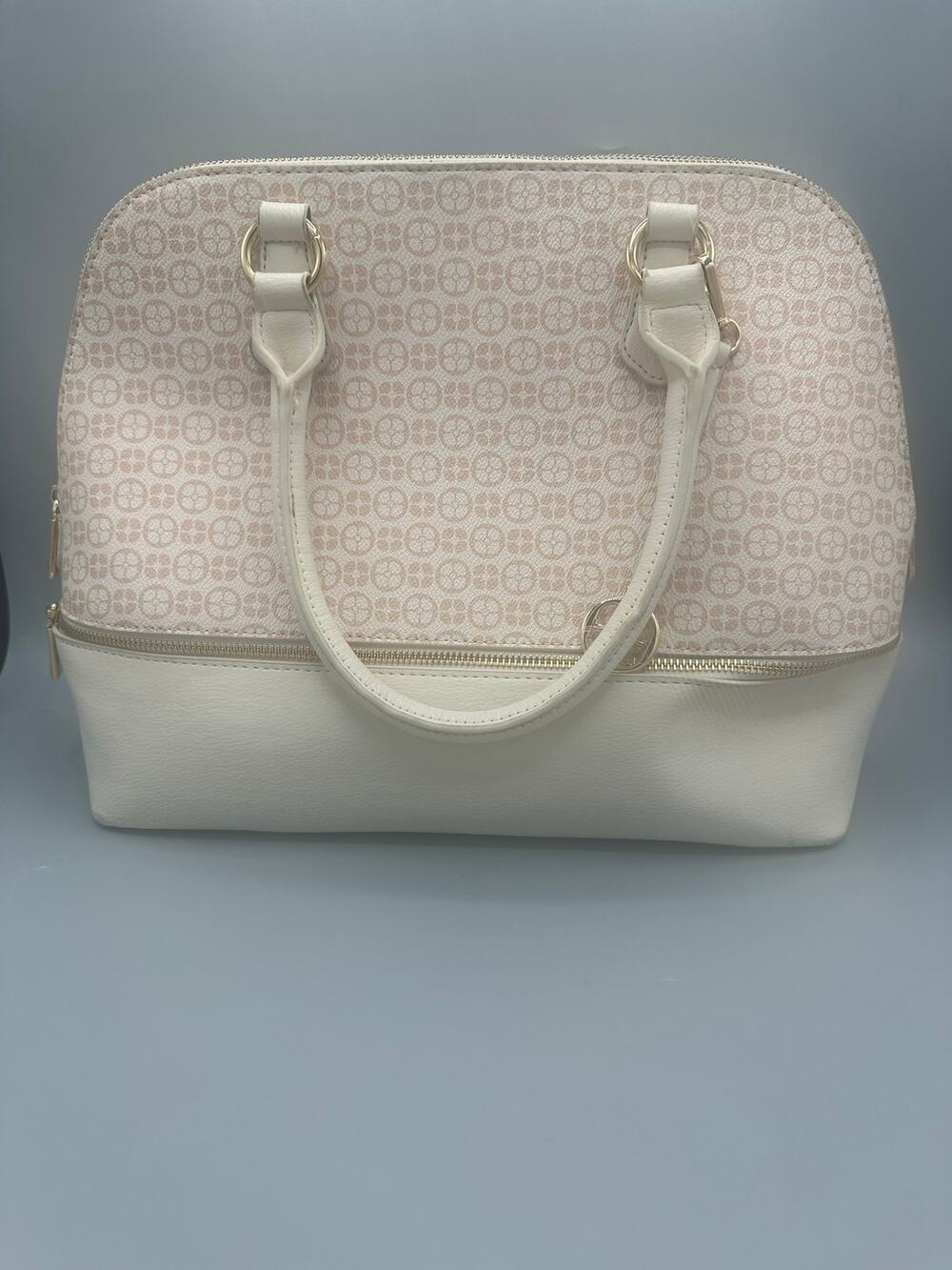 ✨ Iman Global Chic Cream Monogram Logo Print Dome Satchel 16.5” (NWOT) ✨